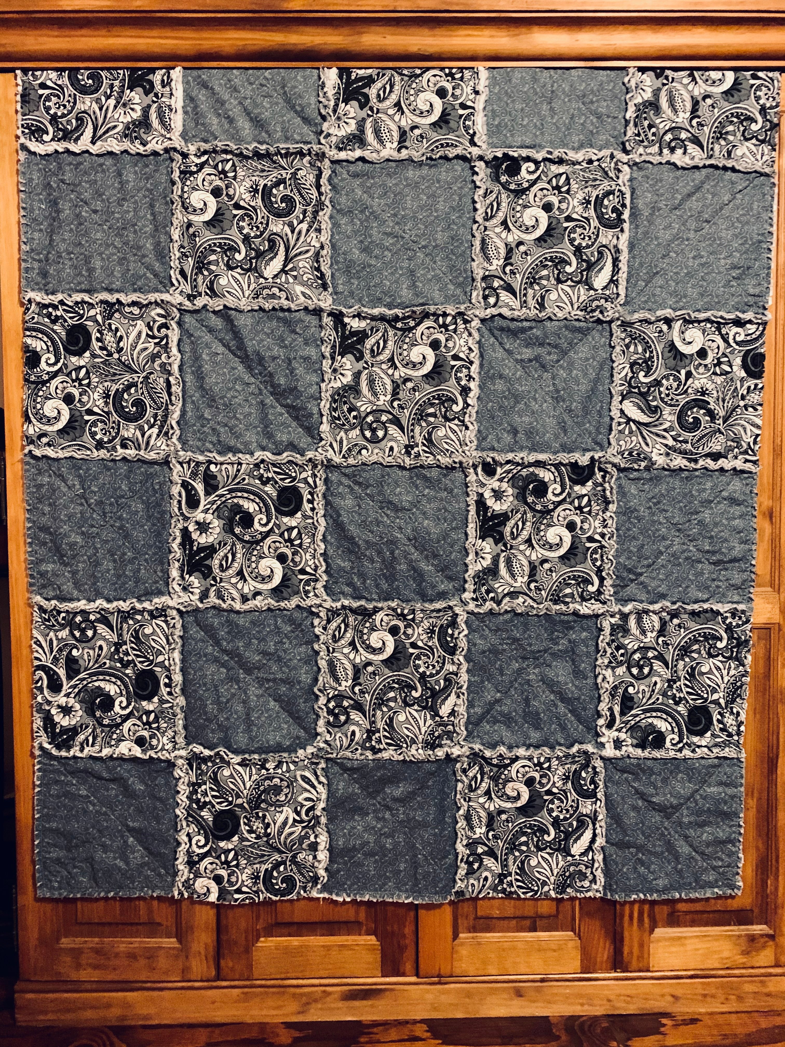 Gray, Charcoal & White Child's Quilt 45"x55"