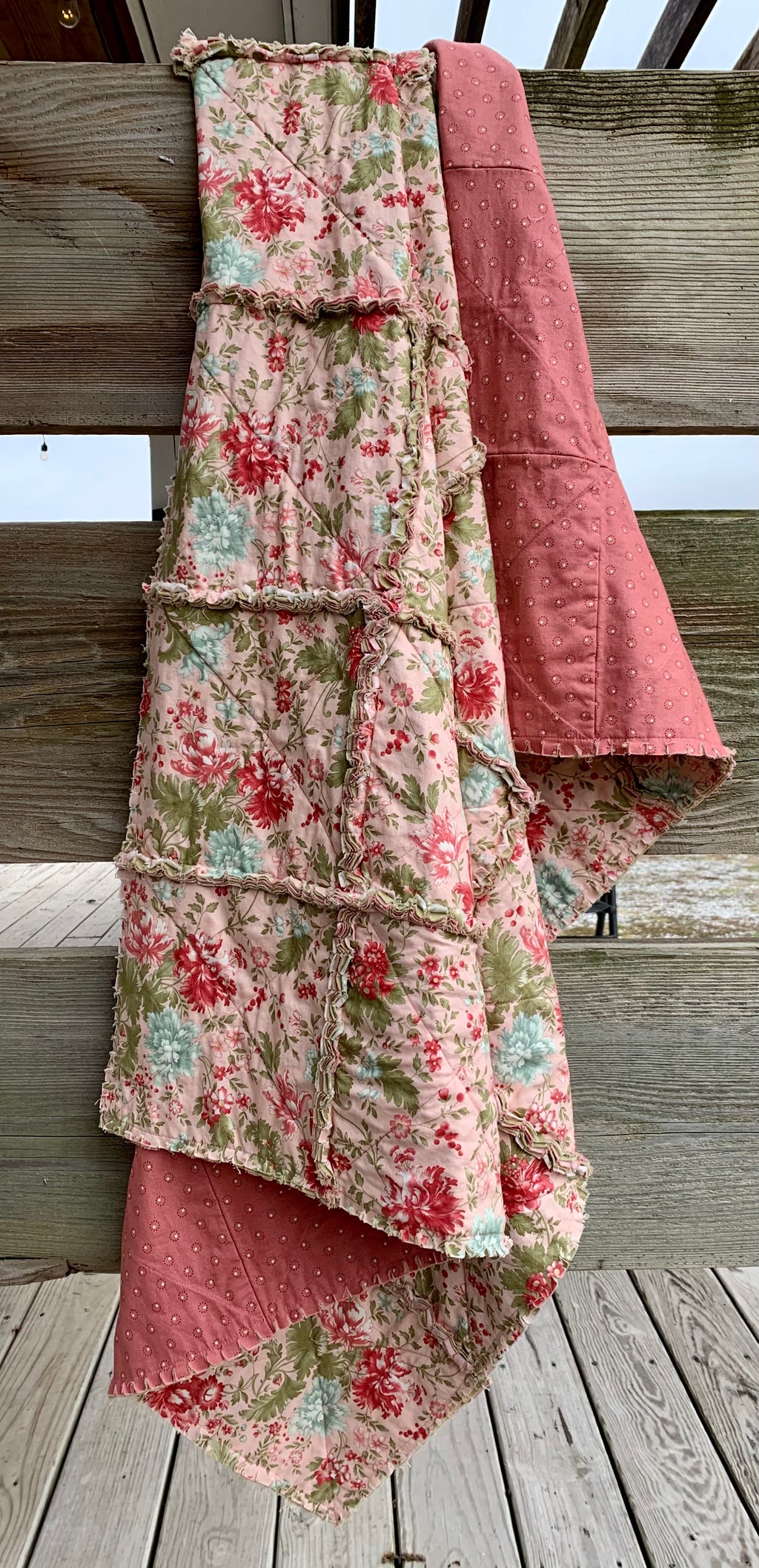 Rose and Sage Floral Quilt 45"x 55"